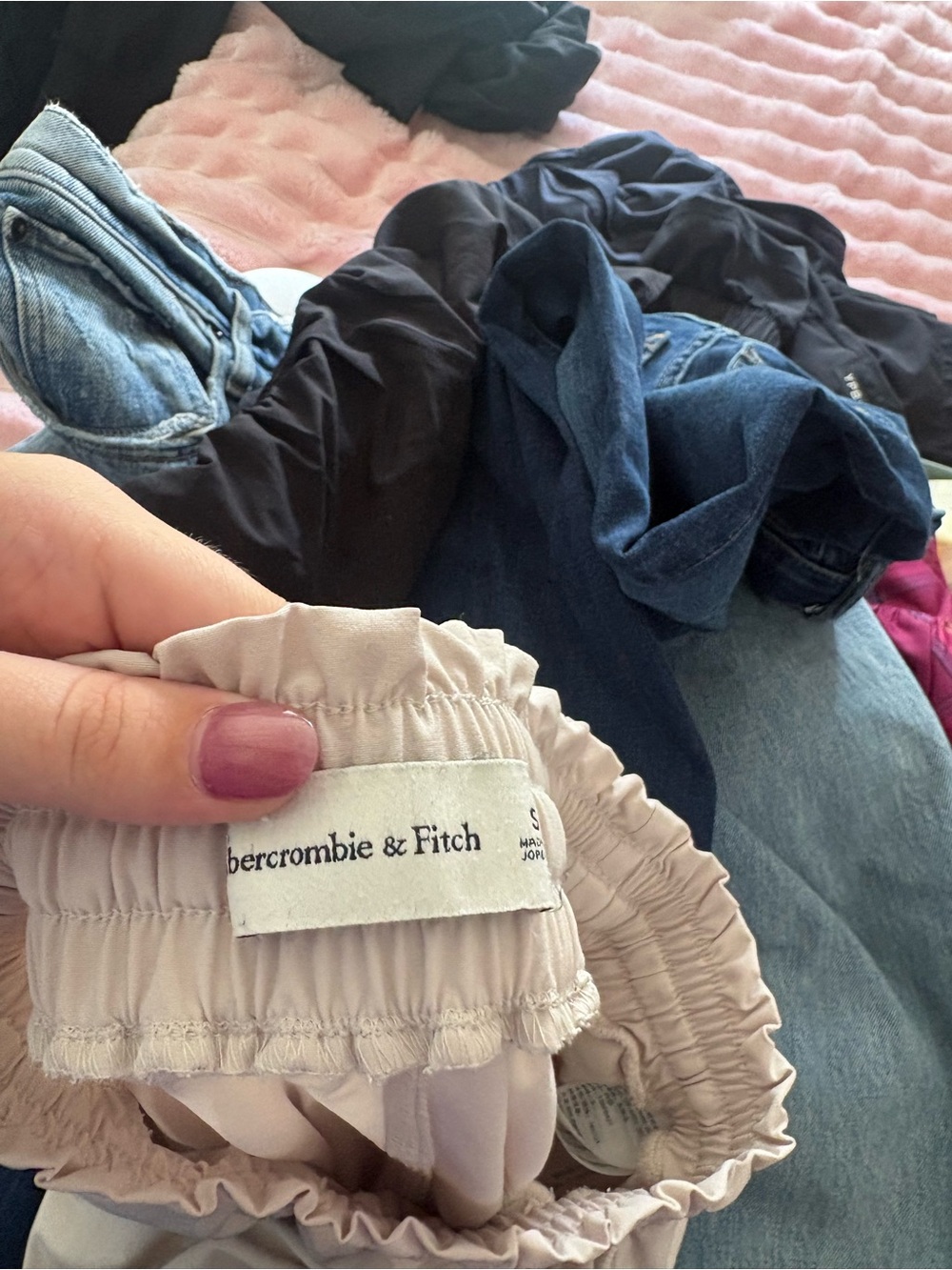 Abercrombie & Fitch Light Cream Drawstring Jogger Pants Small - Picture 3 of 3